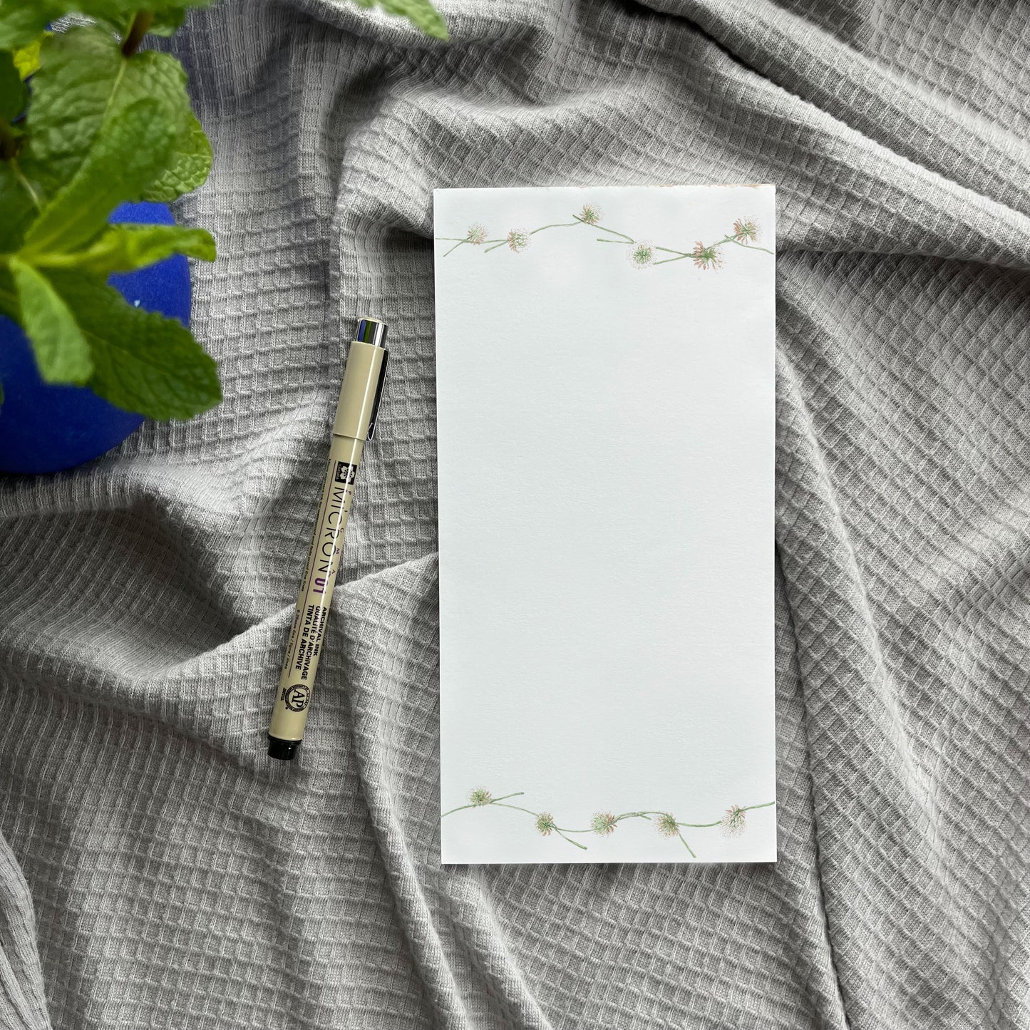 Clover Chain Long Notepad